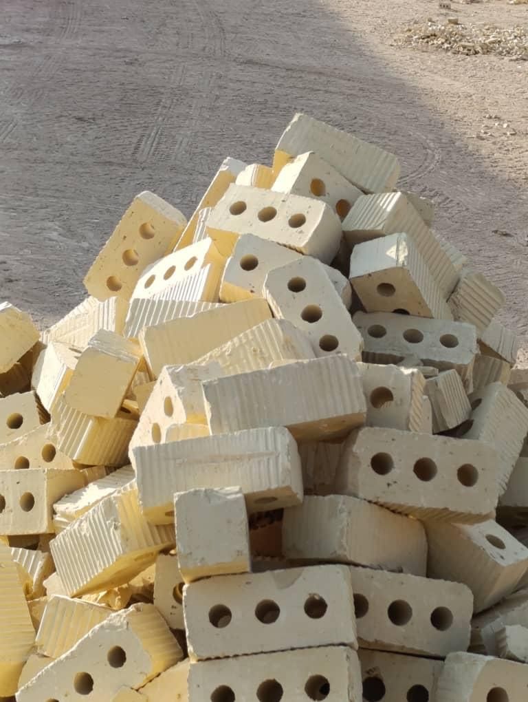 آجر سه گل، گری و سفال مرودشت و خاک آجر|مصالح و تجهیزات ساختمان|شیراز, کرونی(خاتونک)|دیوار