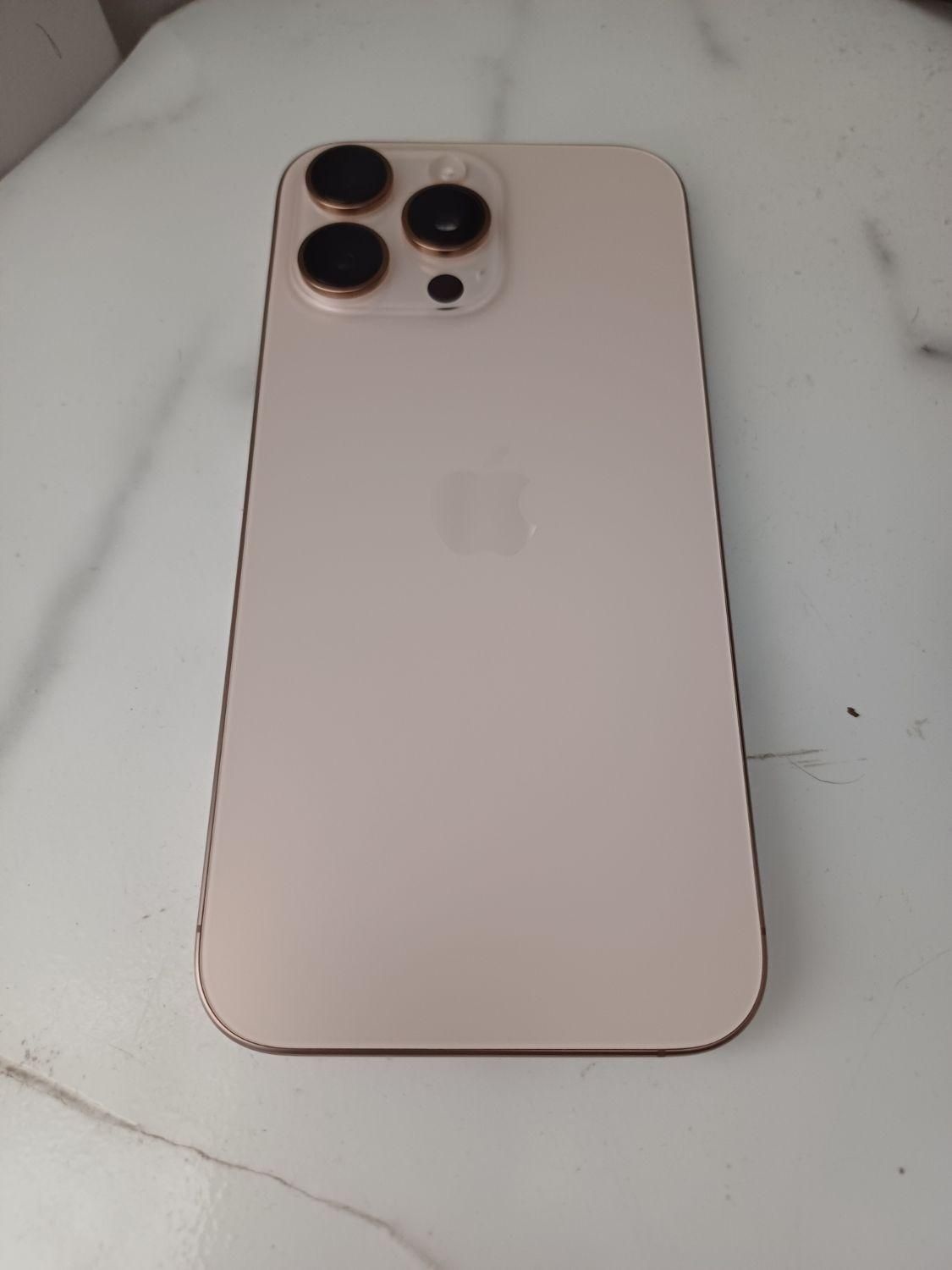 اپل iPhone 16 Pro Max با حافظهٔ ۲۵۶ گیگابایت|موبایل|خرم‌آباد, |دیوار