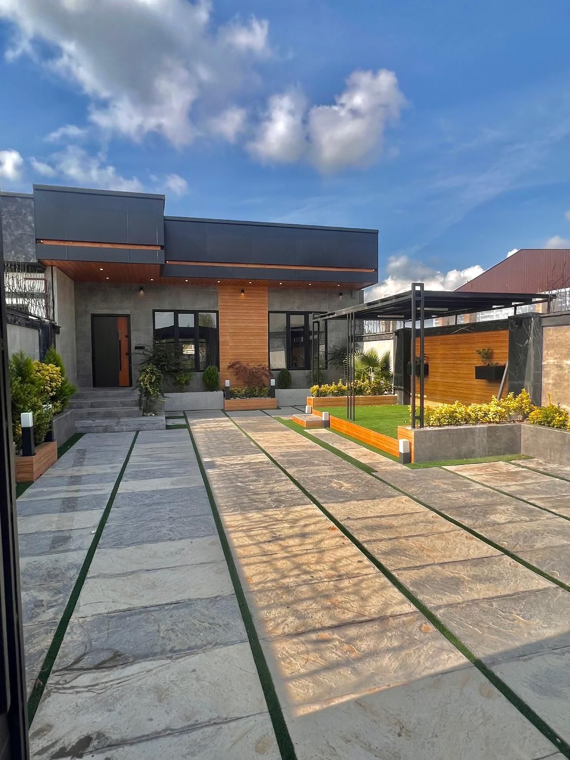 220مترنمامدرن شهرکی دیوار بلند/تاپ لوکیشن خشکبیجار|فروش خانه و ویلا|رشت, بلوار گیلان|دیوار