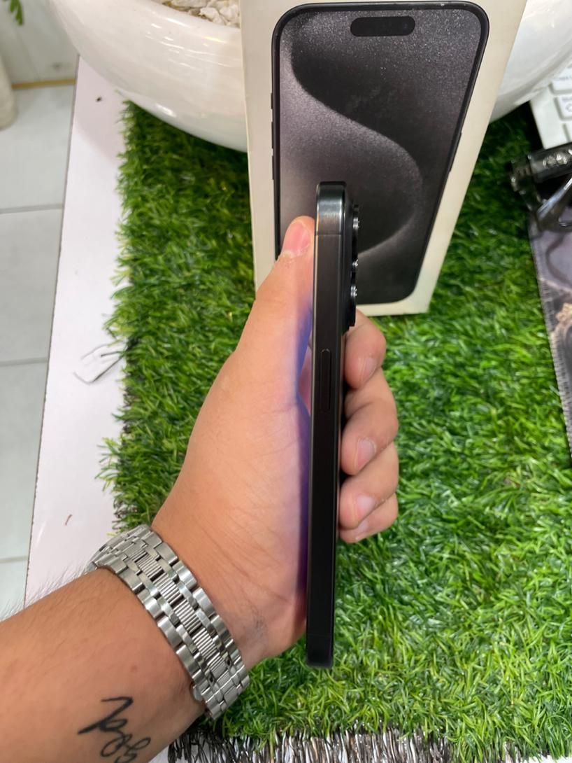 اپل iPhone 15 Pro با حافظهٔ ۲۵۶ گیگابایت|موبایل|کرج, کوی امامیه|دیوار