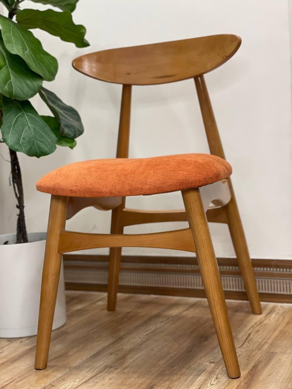 ناهار خوری تک دست ساز نگار|میز و صندلی غذاخوری|رشت, چله خانه|دیوار