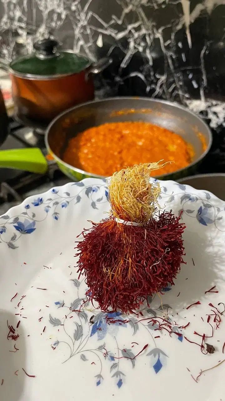 زعفران اصل قاینات/سرگل/ دختر پیچ+مستقیم از کشاورز|خوردنی و آشامیدنی|بافق, |دیوار