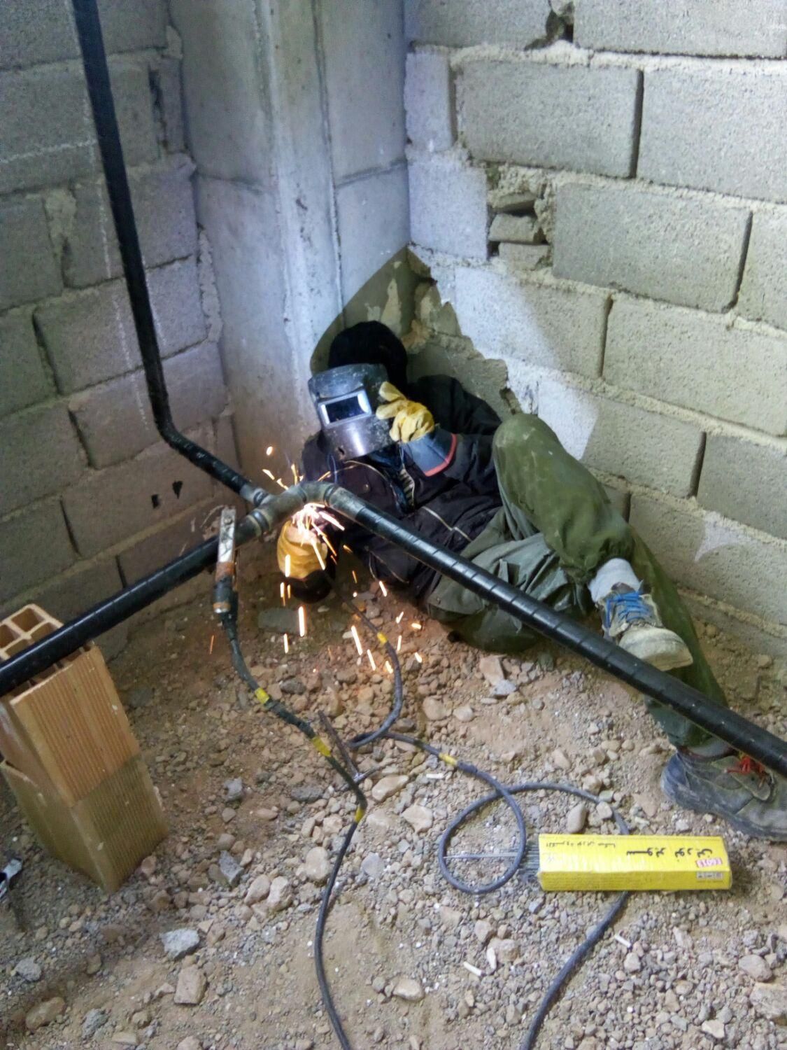 لوله کشی گاز،اتش نشانی،( بااکیب ماهر)|خدمات پیشه و مهارت|هشتگرد, هشتگرد قدیم|دیوار