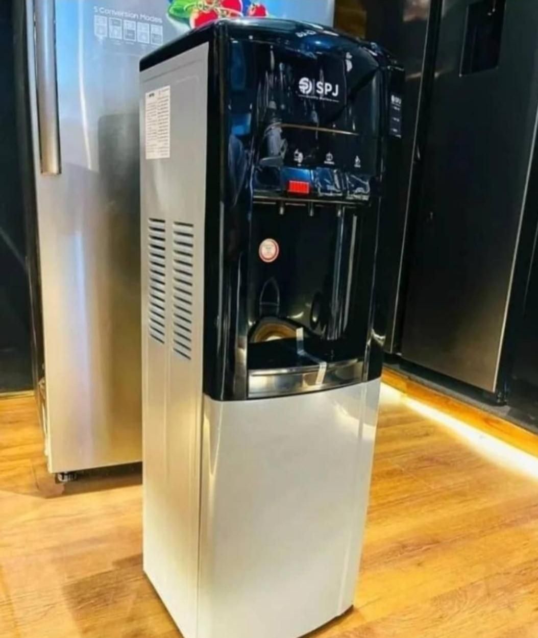 مرکز پخش انواع آب سرد کن آب سردکن اصلی گارانتی|آبسردکن و تصفیه آب|اصفهان, خواجو|دیوار