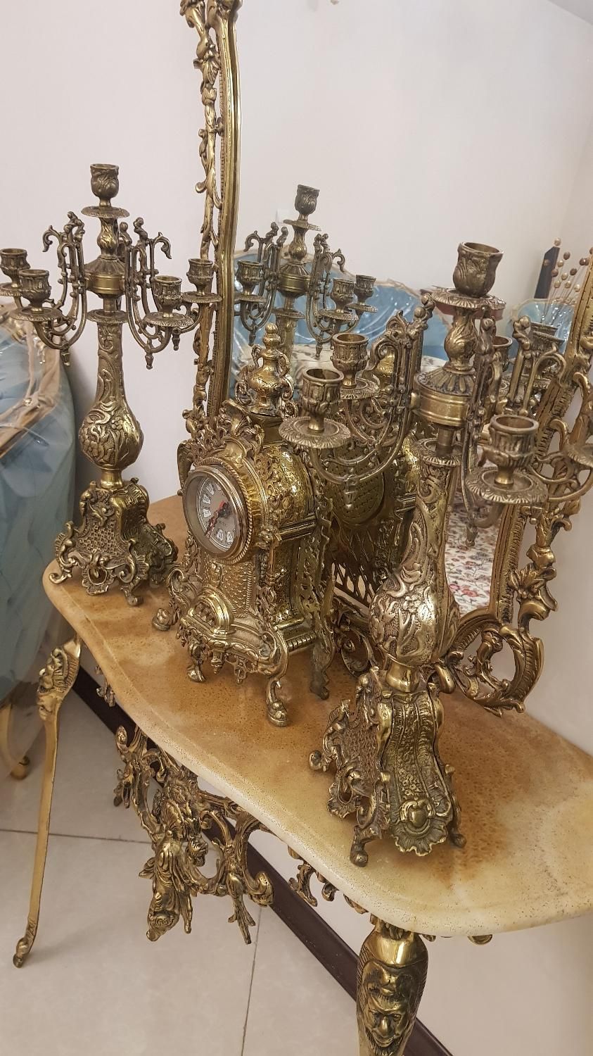 آیینه و شمعدان ومیز کنسول و ساعت برنز|بوفه، ویترین، کنسول|تهران, اختیاریه|دیوار