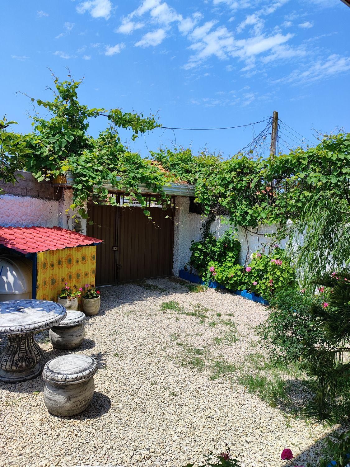 اجاره ویلا دو خواب نیاز فرح آباد|اجارهٔ کوتاهمدت ویلا و باغ|ساری, |دیوار