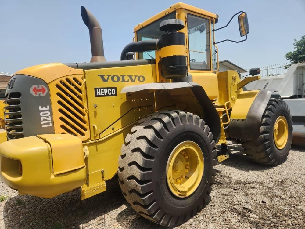 لودرvolvo ولو مدل قدیم و جدید|خودرو سنگین|تهران, آجودانیه|دیوار