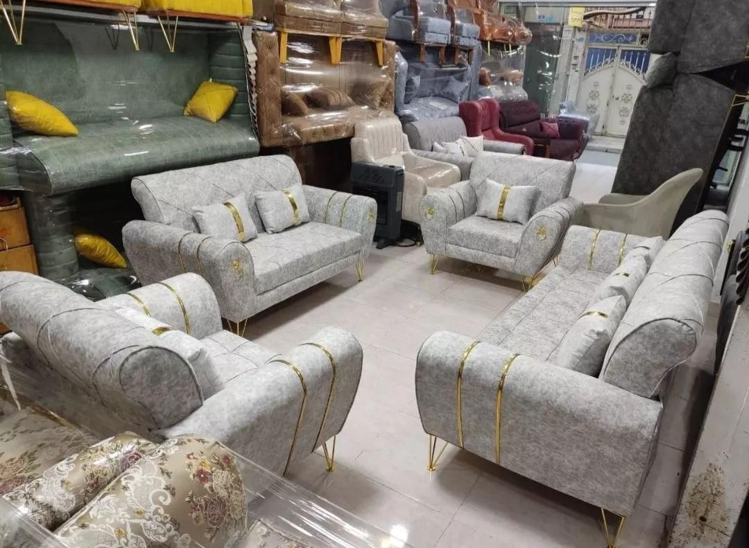 مبل نیو اسکارلت پایه فلزی و چوبی|مبلمان خانگی و میز عسلی|مشکین‌دشت, |دیوار