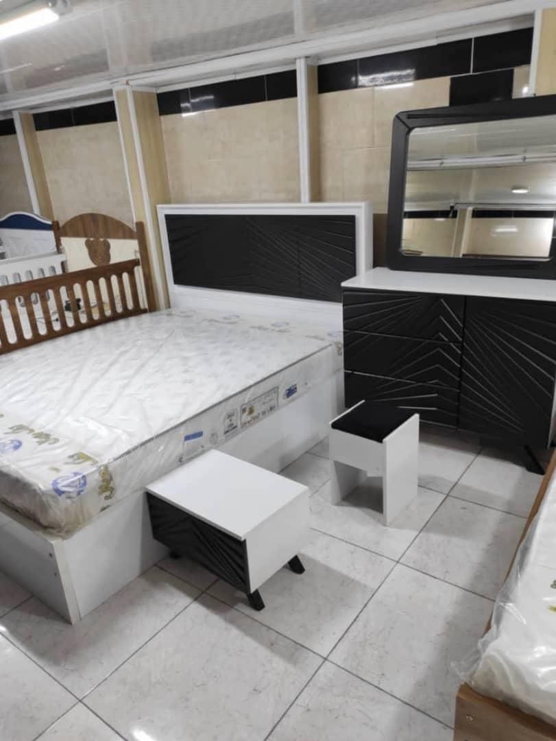 تخت خواب هایگلاس نگین/فروشگاه مرکزی تخت و تشک آرام|تخت و سرویس خواب|کرج, ساسانی (قلمستان)|دیوار