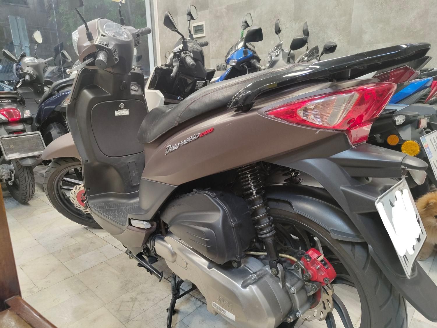 دینو ویند ۲۰۰ لاکی sym مدل ۹۹|موتورسیکلت|تهران, پلیس|دیوار