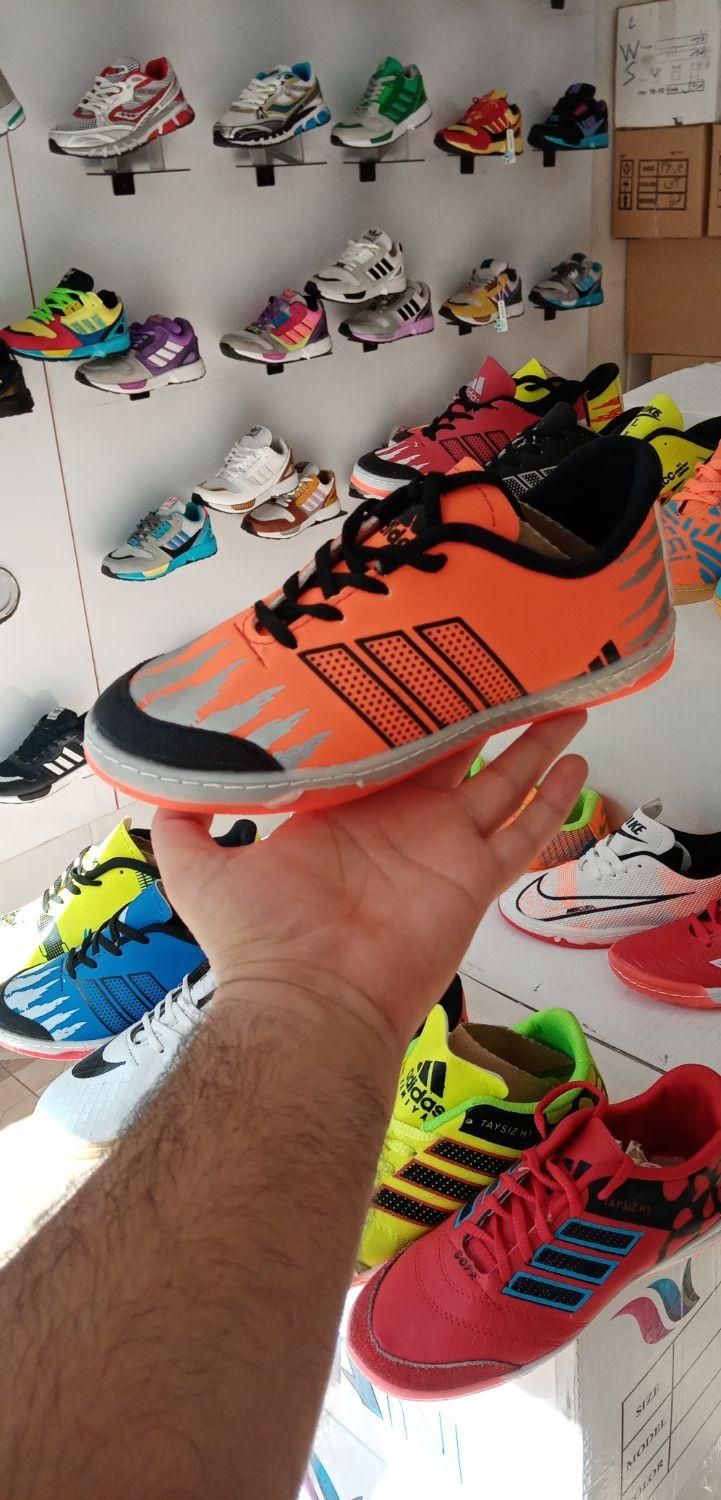 کتونی کفش سالنی فوتبالی فوتسالی نایک|کیف، کفش، کمربند|قم, نیروگاه|دیوار