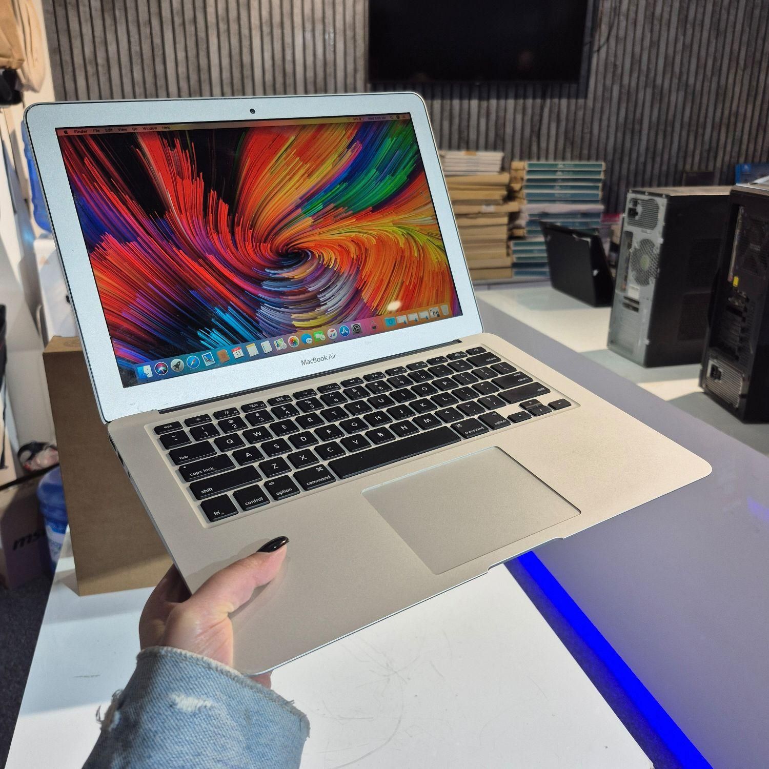 لپتاپ مکبوک ایر 2013 macbook air تمیز مشابه نو|رایانه همراه|تهران, میرداماد|دیوار