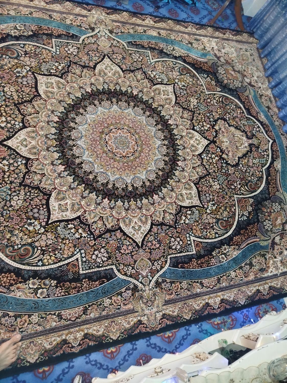 فرش 1000 شانه تراکم ۳۰۰۰ ۹ و ۱۲ است کامل سالم و نو|فرش|تهران, زعفرانیه|دیوار