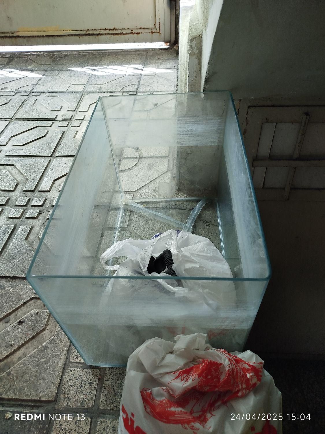 شیشه خم آکواریوم با وسایل کامل|ماهی|تهران, زرکش|دیوار