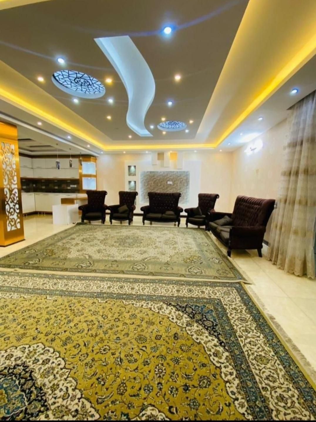 استخر سرپوشیده ابگرم دوبلکس یک خواب|اجارهٔ کوتاه‌مدت ویلا و باغ|فولادشهر, |دیوار