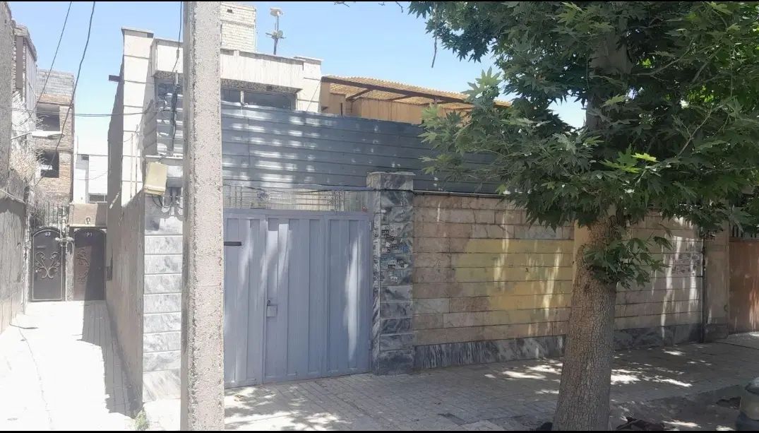 خانه ویلایی مناسب ساخت و ساز و بازسازی|فروش خانه و ویلا|مشهد, کوی پلیس|دیوار