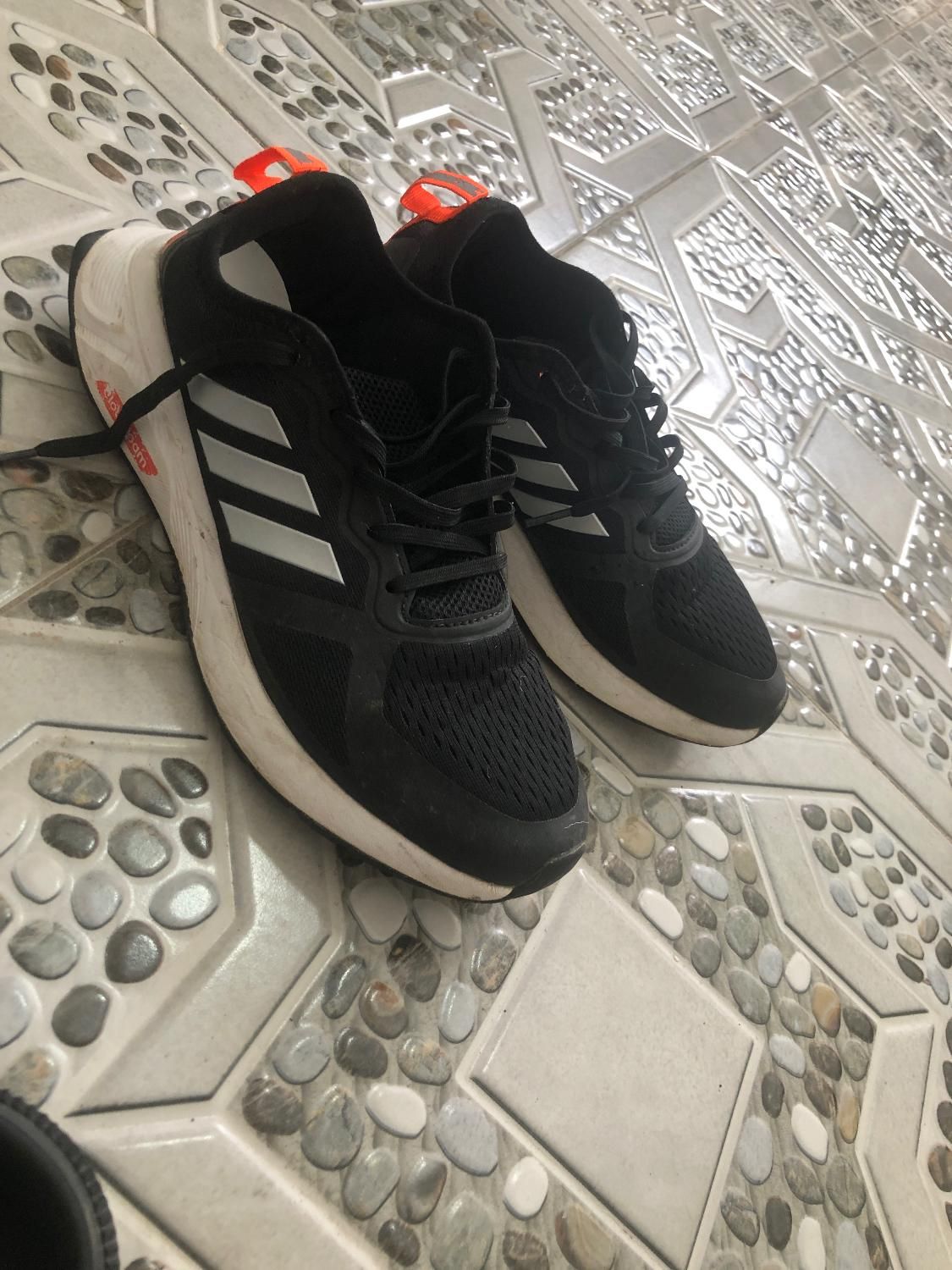 کتونی های کپی آدیداس سایز ۳۹ -۴۰در حد نو|کیف، کفش، کمربند|لنگرود, |دیوار