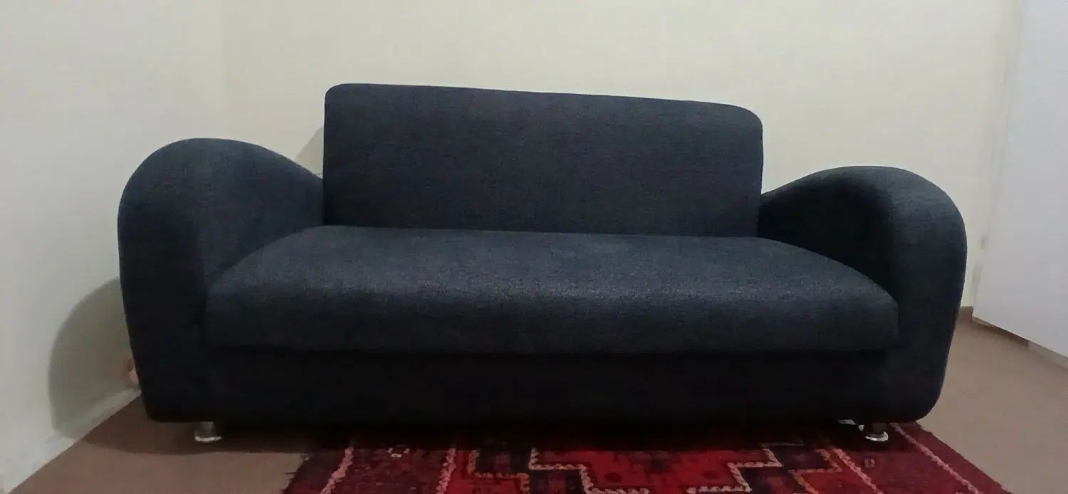 مبل تخت شو سه نفره در حد نو|مبلمان خانگی و میز عسلی|مشهد, بهارستان|دیوار