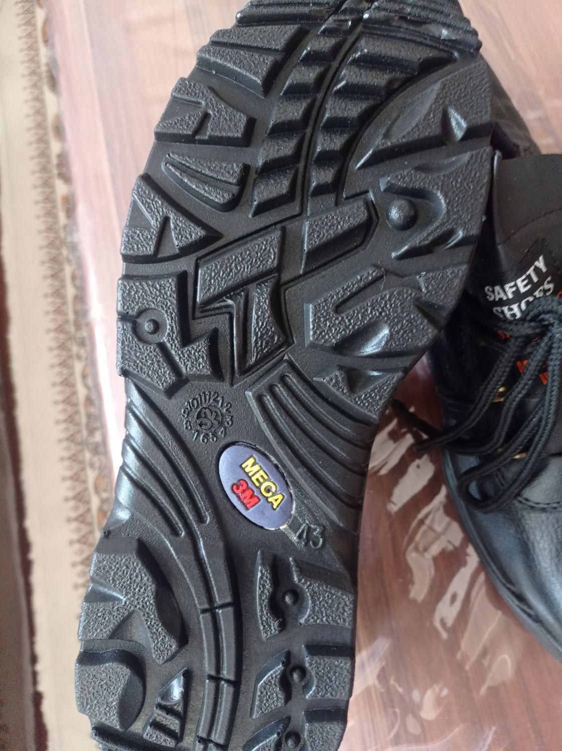 کفش کار سایز ۴۳|کیف، کفش، کمربند|اصفهان, ارداجی|دیوار