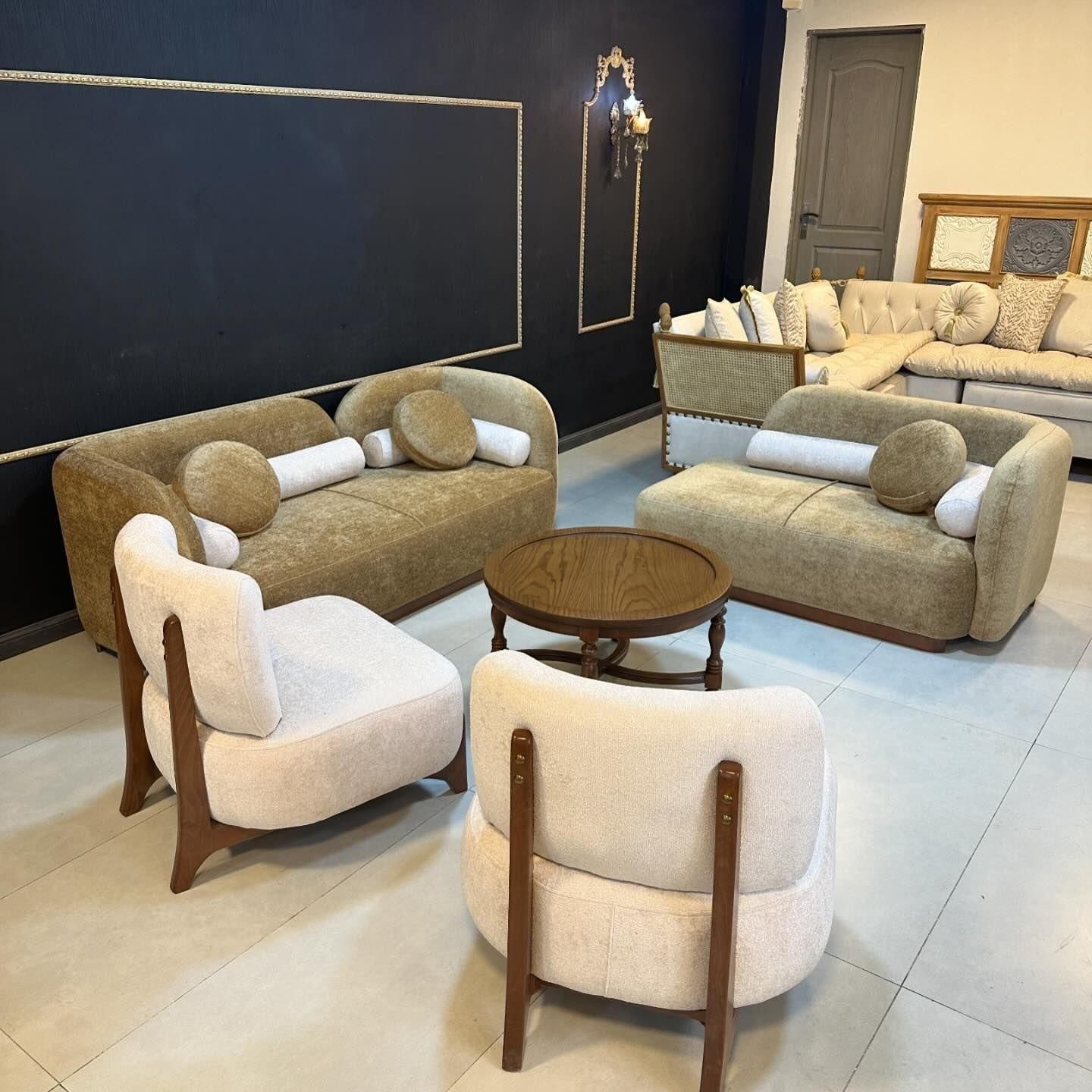 ((مبل هشت نفره))|مبلمان خانگی و میز عسلی|تربتحیدریه, شهرک ولیعصر|دیوار