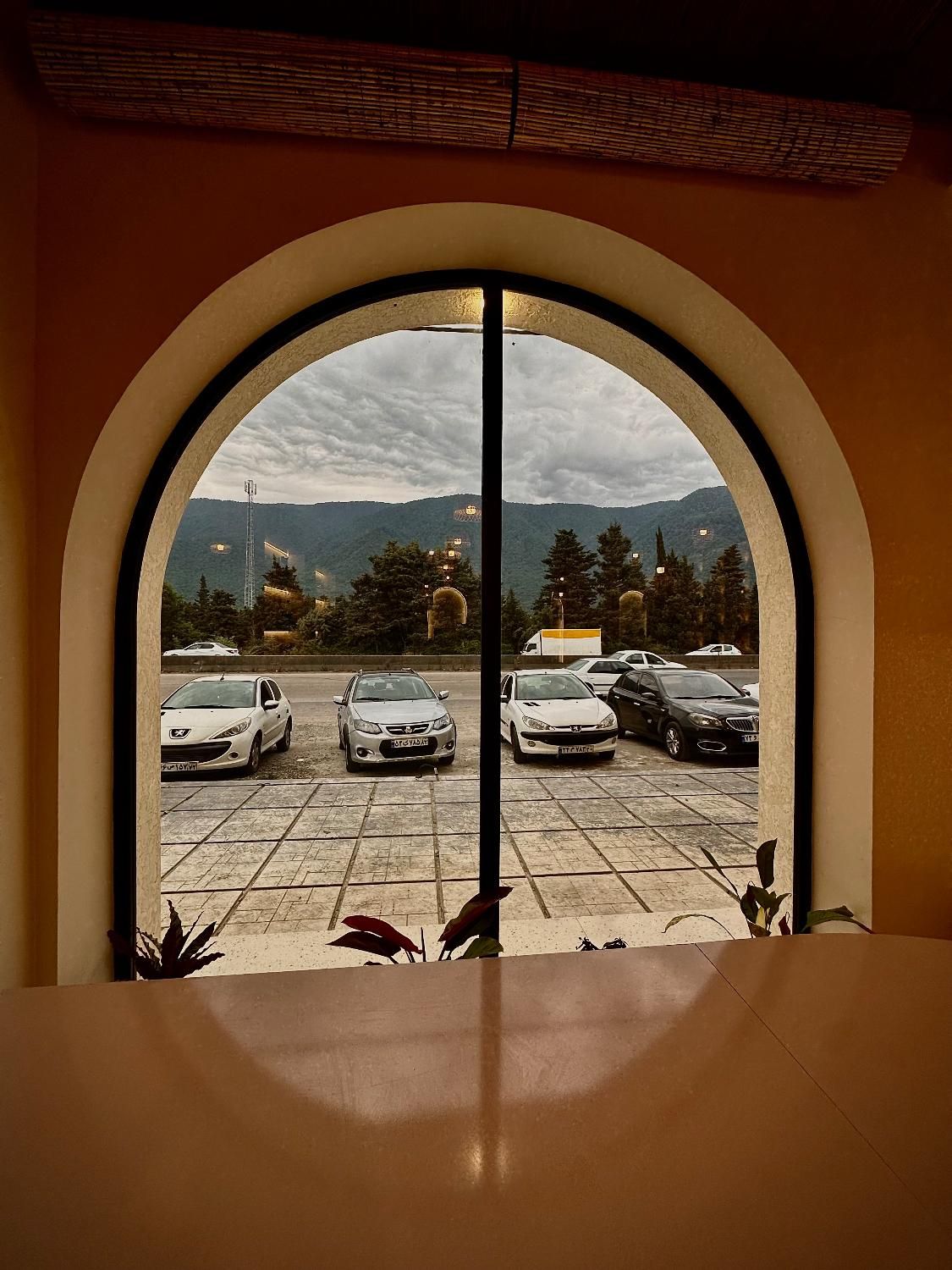 نیازمند باریستا و کمک آشپز و ویتر و نیروی ساده|استخدام خدمات فروشگاه و رستوران|نوشهر, |دیوار