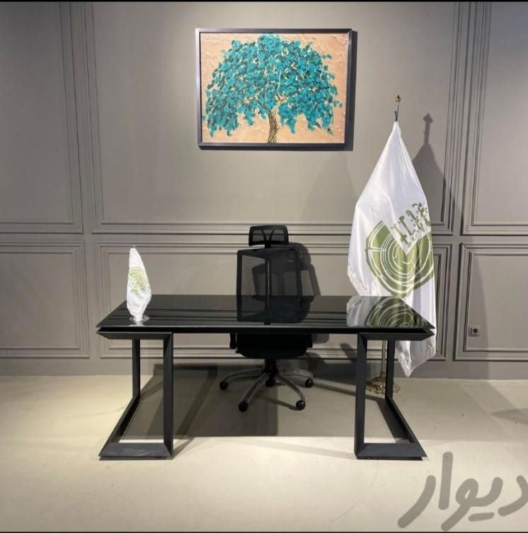 میز مدیریت M214 به همراه میز کنفرانس شیشه ای|دفتر کار|تهران, خلیج فارس|دیوار