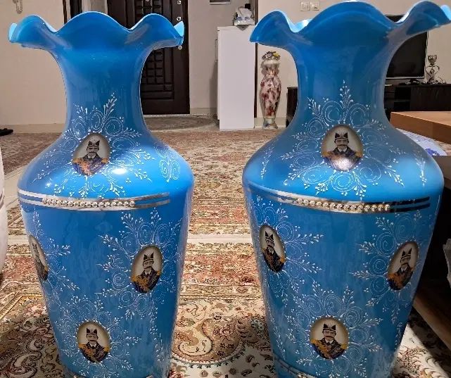 گلدان شیشه ای شاه عباسی|صنایع دستی و سایر لوازم تزئینی|کرج, کوی گلها|دیوار