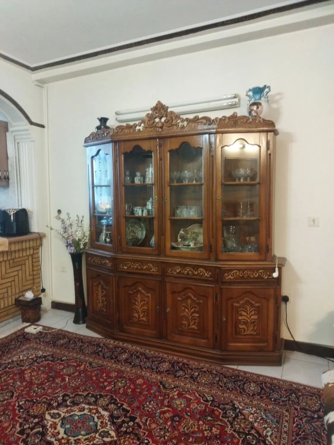 بوفه و کنسول روی هم|بوفه، ویترین، کنسول|کرج, برغان|دیوار