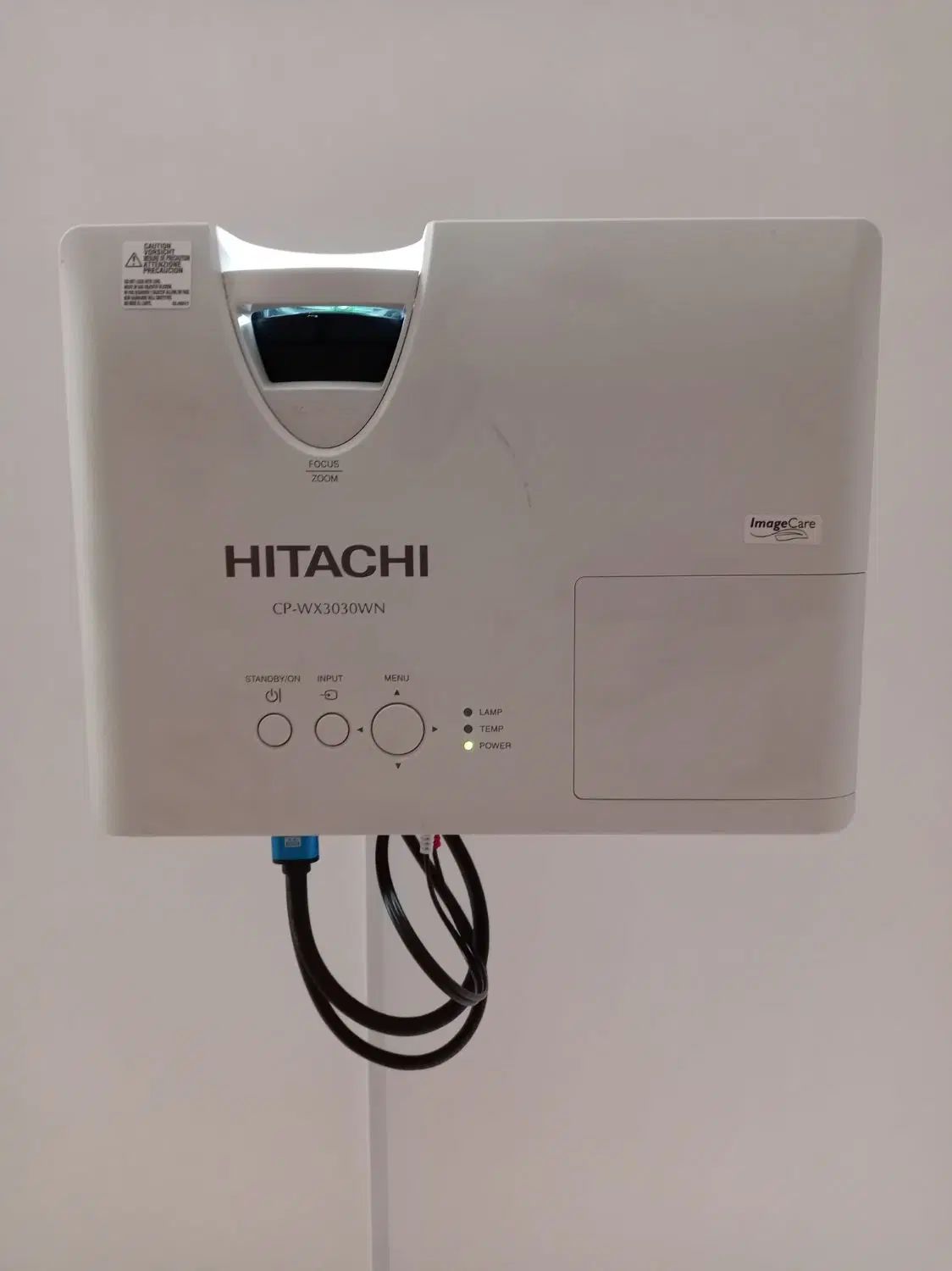 ویدئو پروژکتور 3LCD برَند HITACHI|تلویزیون و پروژکتور|اصفهان, سپاهان‌شهر|دیوار