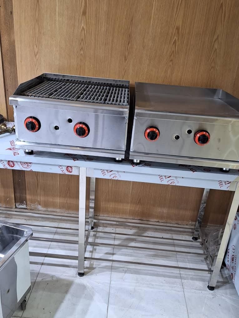 گریل تخت روغنی و ذغالی همبری ساندویجی|کافیشاپ و رستوران|شیراز, محراب|دیوار