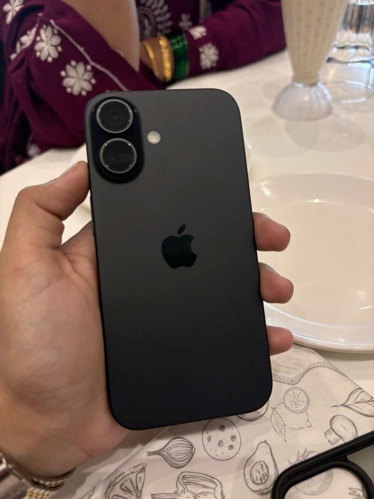 اپل iPhone 16 ۱۲۸ گیگابایت|موبایل|کرمانشاه, |دیوار