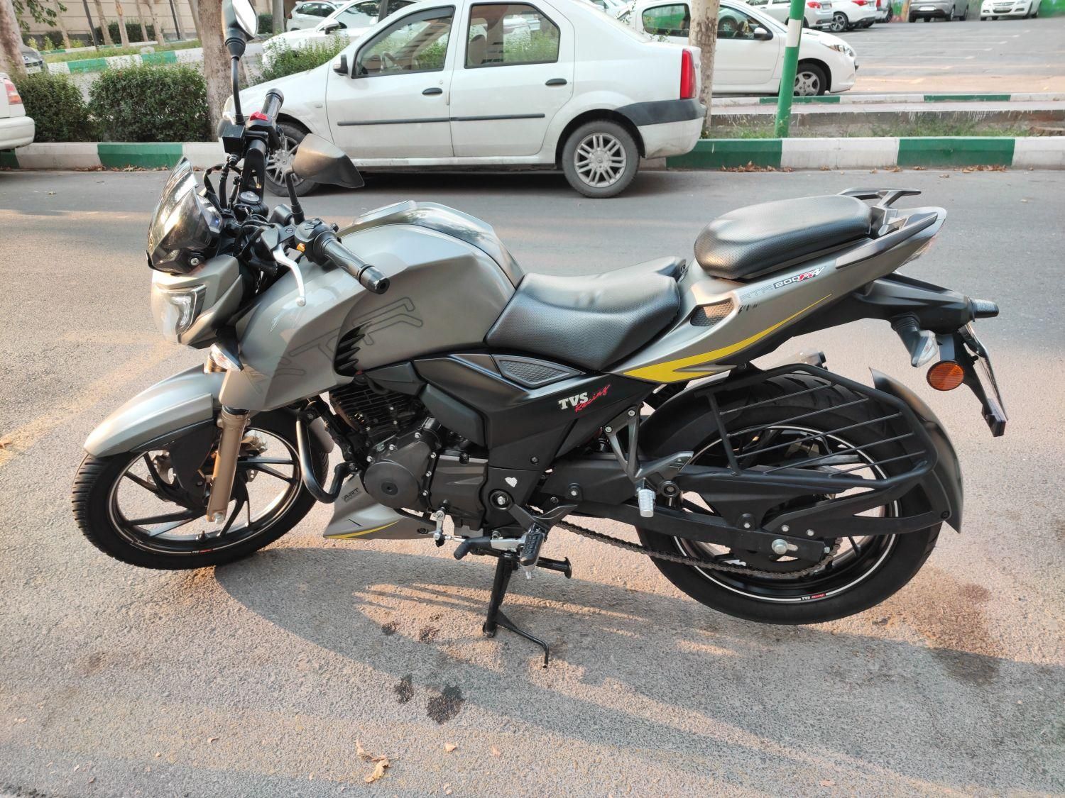 آپاچی ۲۰۰ مدل ۹۸ apache RTR 200 new face|موتورسیکلت|تهران, فرمانیه|دیوار