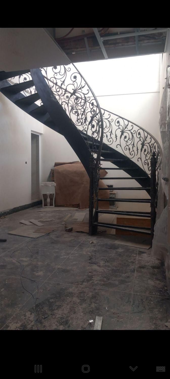 پله های خم و تخت ومدرن دوبلکس|مصالح و تجهیزات ساختمان|کرمانشاه, |دیوار