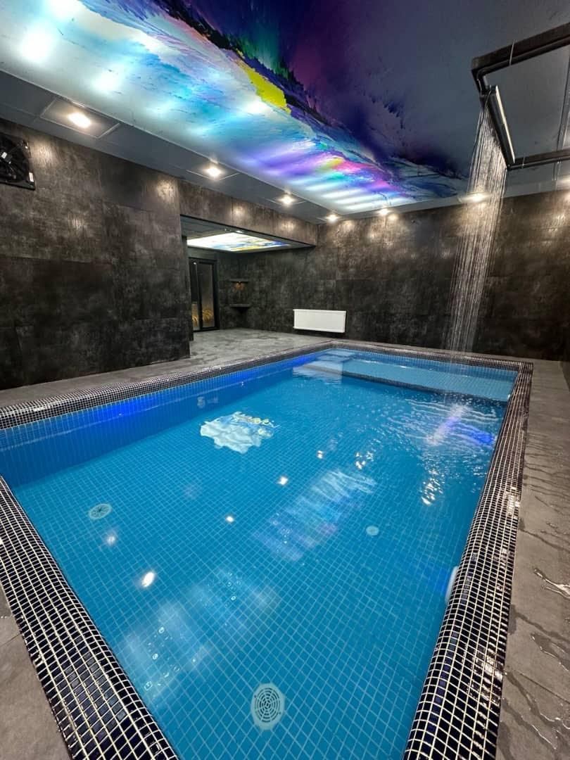 ویلااستخردار نوساز مدرن *لوکس*|اجارهٔ کوتاه‌مدت ویلا و باغ|رشت, گلسار|دیوار