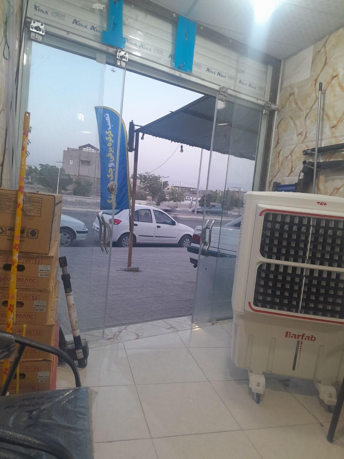 نصب وفروش کرکره برقی وشیشه سکوریت|خدمات پیشه و مهارت|سیرجان, |دیوار