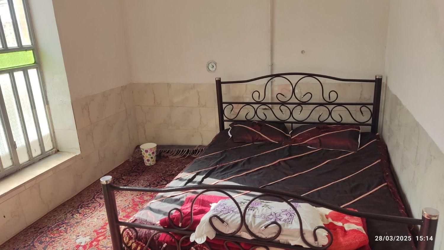 منزل حیاط دارمبله شیک برای اجاره‌ی روزانه ساعتی|اجارهٔ کوتاه‌مدت آپارتمان و سوئیت|شیراز, کوی طلاب|دیوار