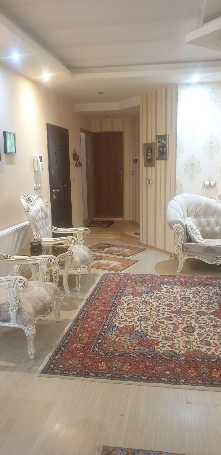 شهرک نادری پیلوت با سه و نیم طبقه مسکونی|فروش آپارتمان|اردبیل, |دیوار