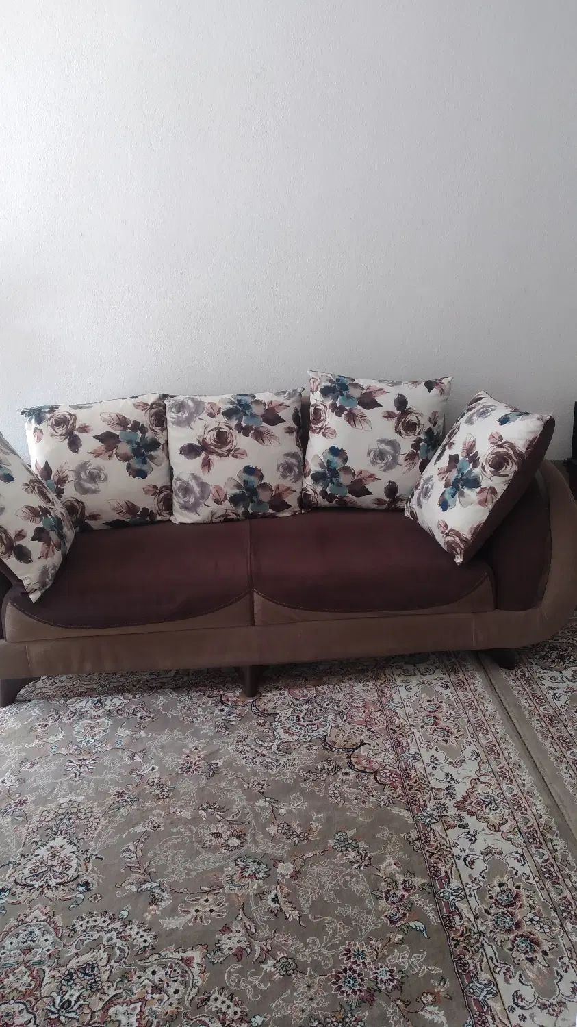 مبلمان راحتی در حد نو نو|مبلمان خانگی و میز عسلی|مشهد, بهارستان|دیوار