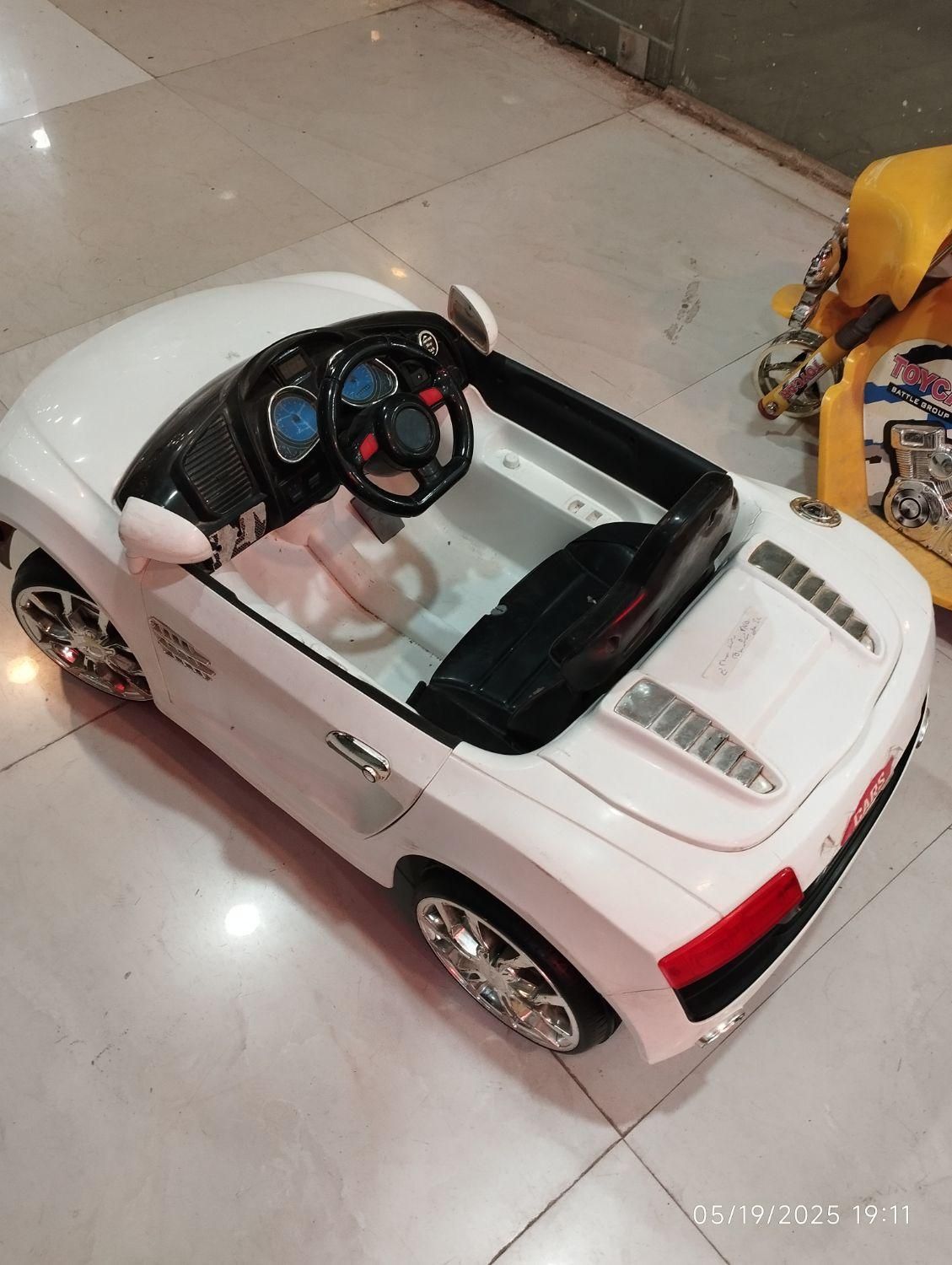 خودرو دو موتوره کودک بسیار پرقدرت|اسباب‌‌بازی|تربت‌حیدریه, آغوی|دیوار