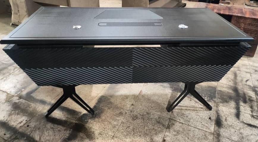 میز پایه فلزی آیسان. میز کنفرانس|مبلمان اداری|صفادشت, |دیوار