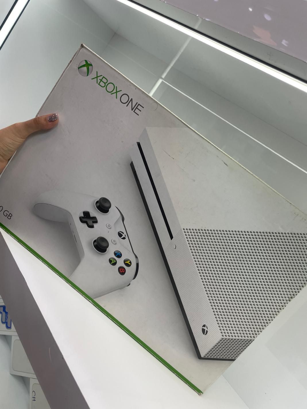Xbox one/بدون چک/چک صیادی/از دم|کنسول، بازی ویدئویی و آنلاین|اصفهان, احمدآباد|دیوار