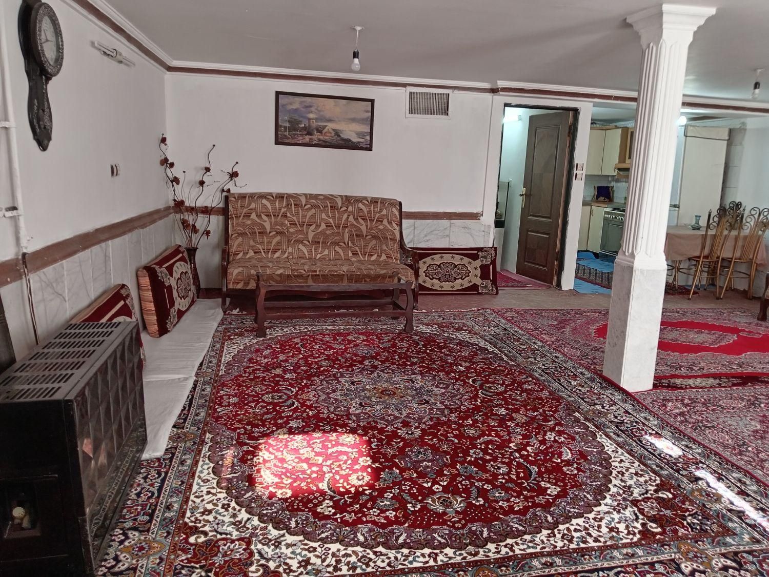 سوئیت آرام و تمیز همراه باپارکینگ|اجارهٔ کوتاه‌مدت آپارتمان و سوئیت|مشهد, طبرسی|دیوار
