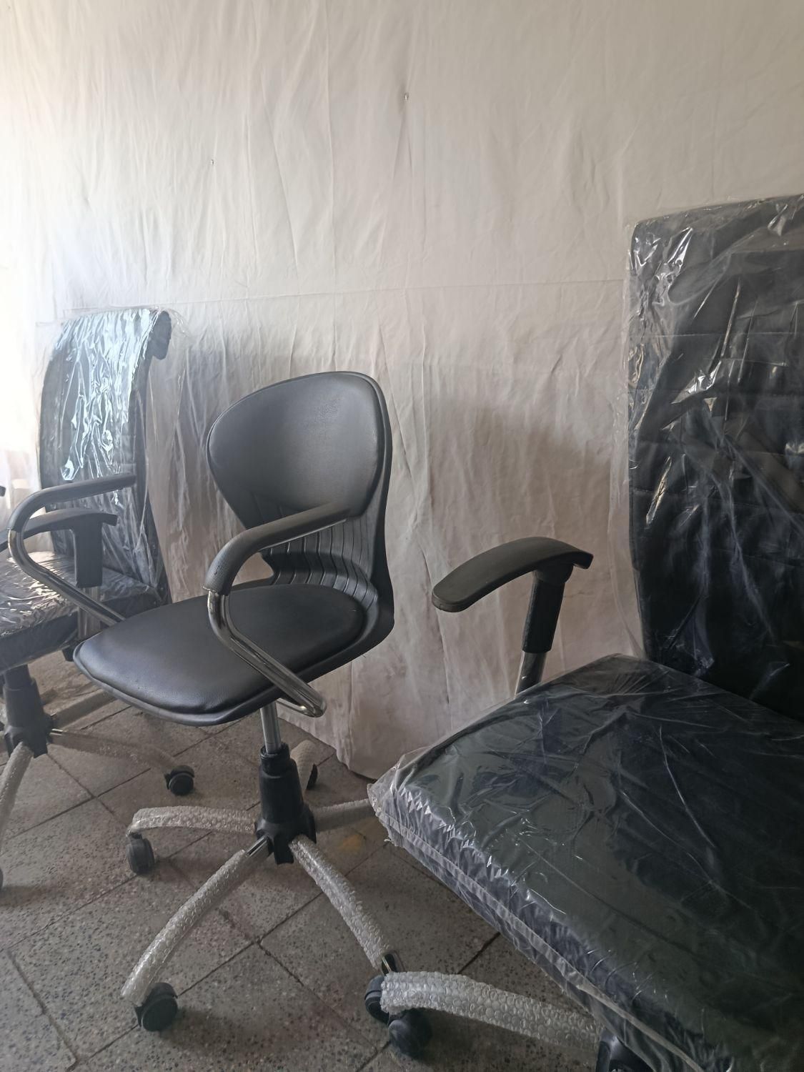 لوازم  مدیریتی صندلی های درجه ی 1|مبلمان اداری|ارومیه, |دیوار