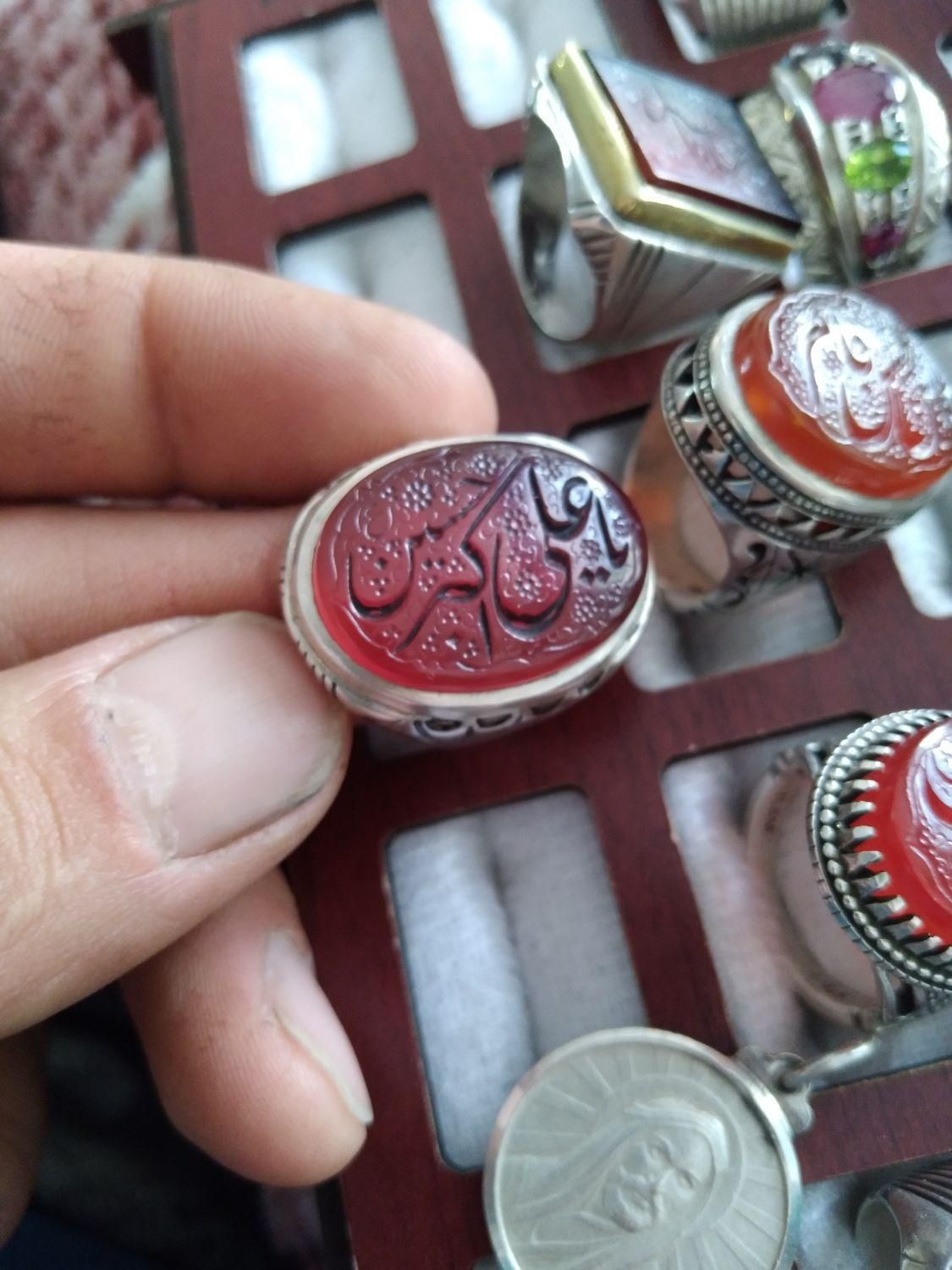 انگشتر عقیق خطی.موزونایت.یمنی وچند نگین|جواهرات|خمینی‌شهر, |دیوار