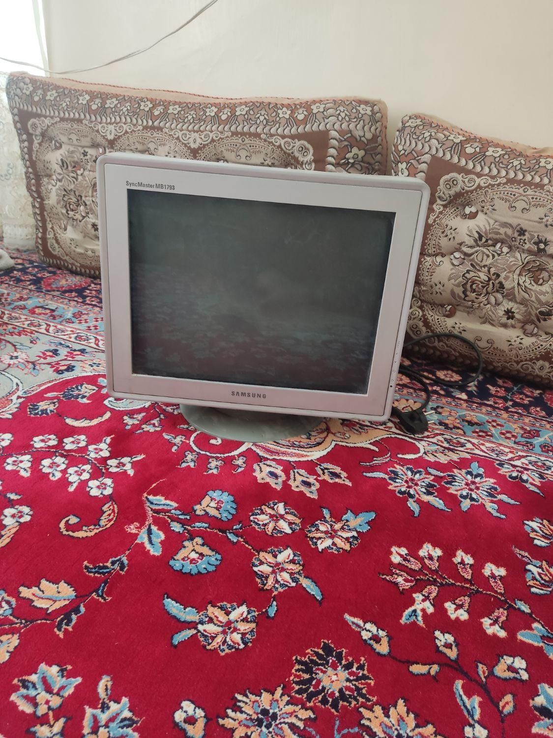 مانیتور قدیمی|صوتی و تصویری|اصفهان, آزادان|دیوار