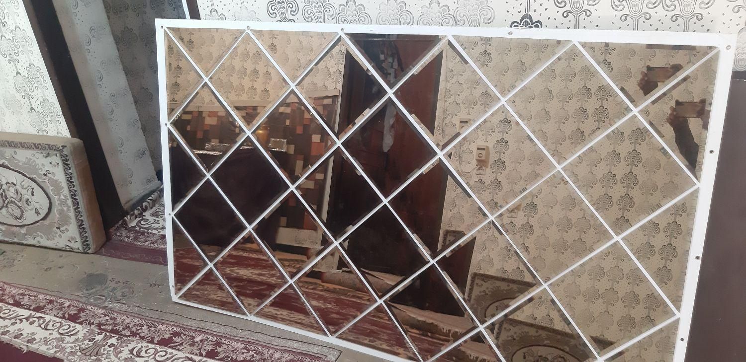 آینه نما|آینه|ایرانشهر, |دیوار