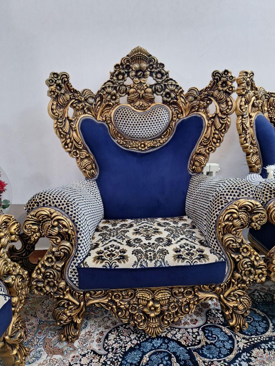 مبل سلطنتی ورق طلا با پارچه ترک ۹نفره درحد نو|مبلمان خانگی و میز عسلی|شهریار, شهرک وائین|دیوار