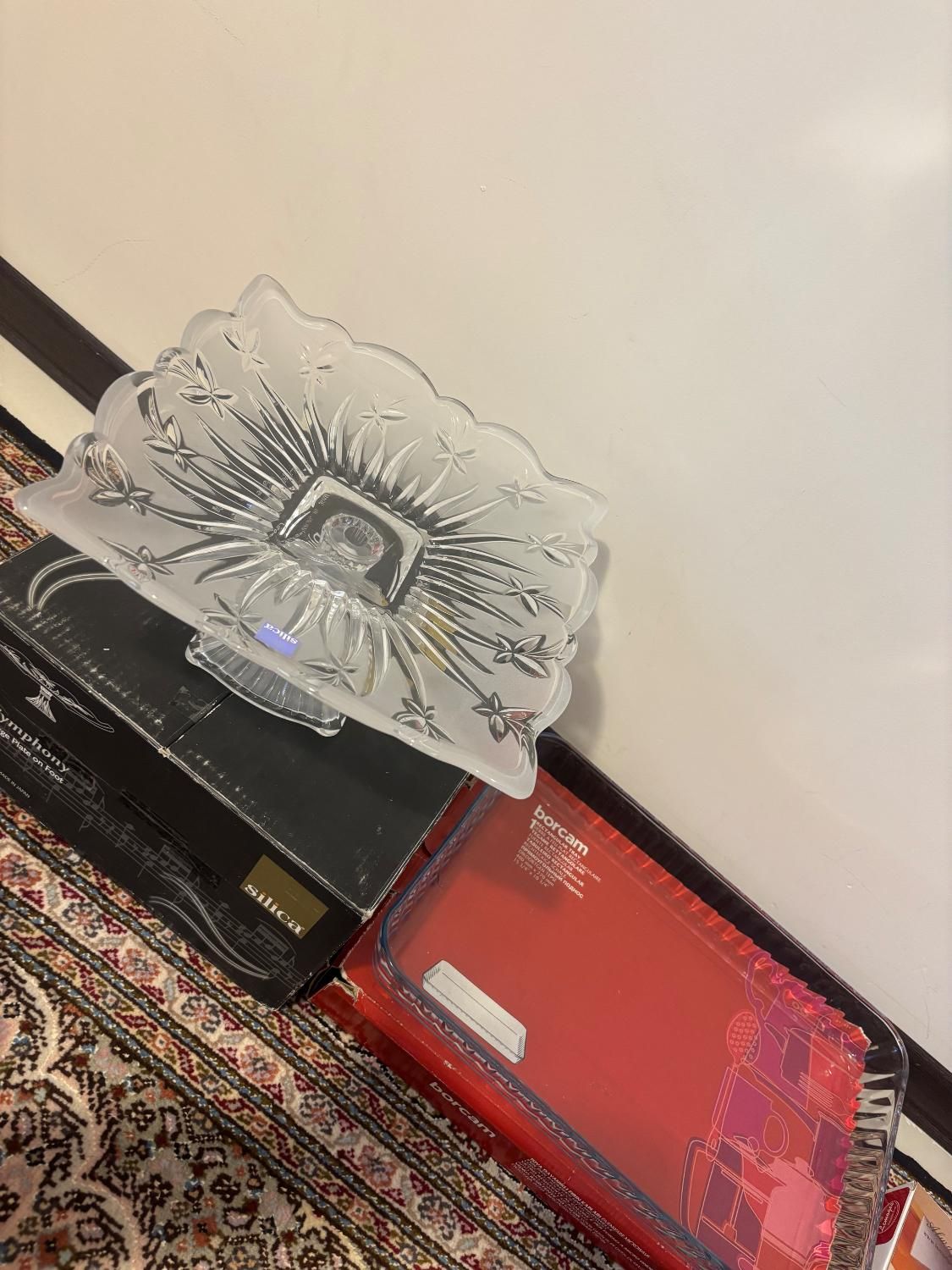 ظروف وگلدان|ظروف سرو و پذیرایی|صدرا-فارس, فاز ۱|دیوار