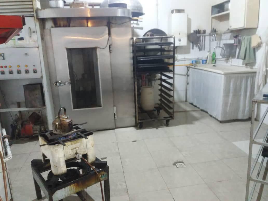 فروش کامل لوازم گارکاه و مغازه شیرینی فروشی|فروشگاه و مغازه|سنندج, |دیوار