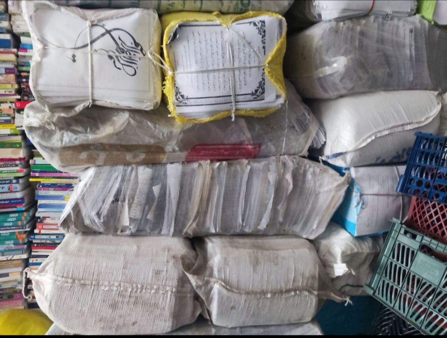 خرید کتاب و کاغذ باطله آهن آلات ضایعات درمحل|عمده‌فروشی|تبریز, |دیوار
